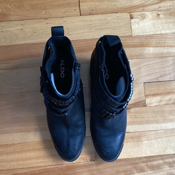 Aldo leather ankle boots, moto style with straps and metal hardware details. - Picture 7 of 8